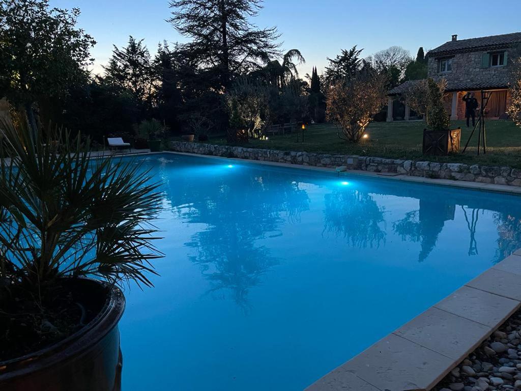 Gite Au Coeur De La Provence & Spa 생카나 외부 사진