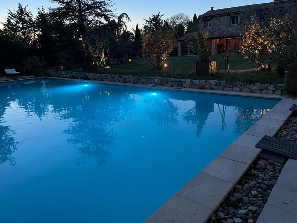 Gite Au Coeur De La Provence & Spa 생카나 외부 사진