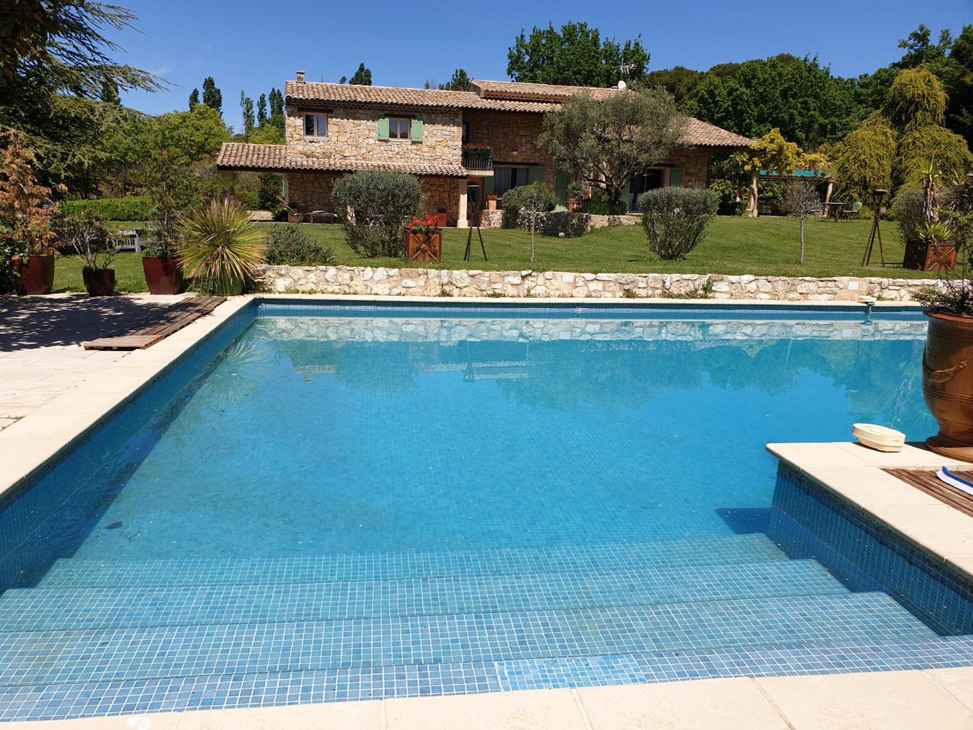 Gite Au Coeur De La Provence & Spa 생카나 외부 사진